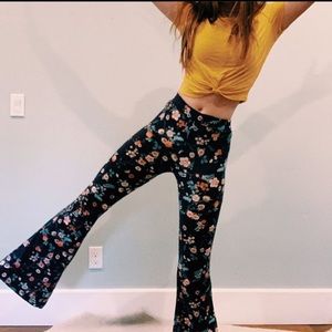 Selling both the pants and the shirt together!!